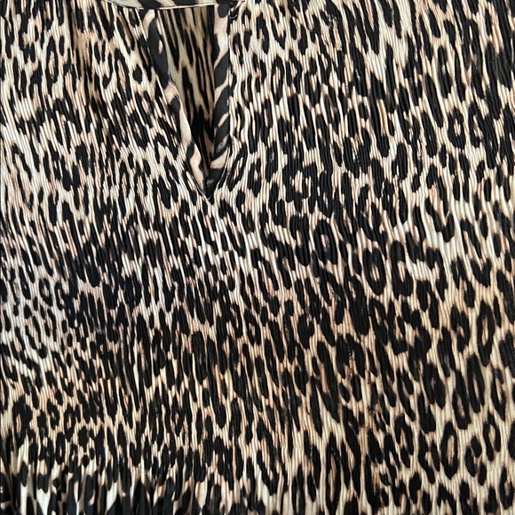 Spense Animal Print Blouse size lrg with lots of stretch - Picture 3 of 5